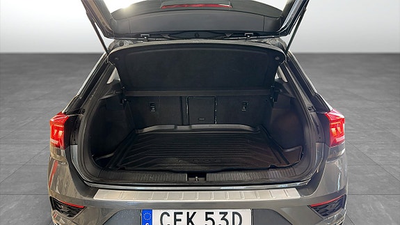 Volkswagen T-Roc 13 of 21