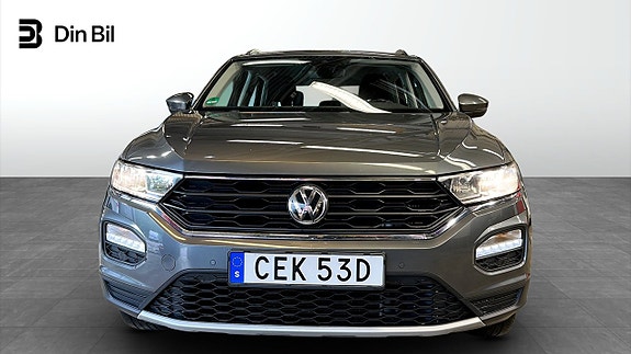 Volkswagen T-Roc 4 of 21