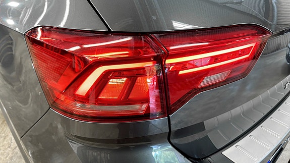 Volkswagen T-Roc 15 of 21