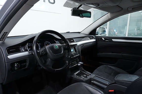 Skoda Superb 12 of 27