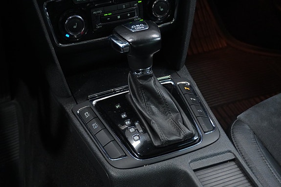 Skoda Superb 19 of 27