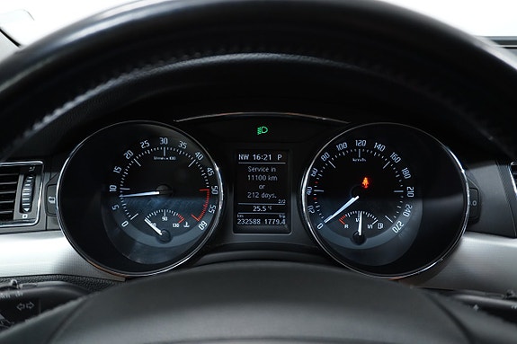 Skoda Superb 18 of 27