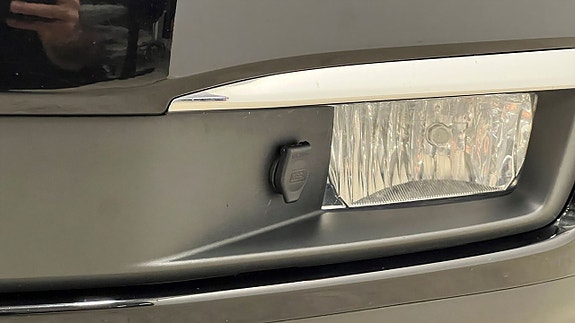 Chevrolet Suburban 21 of 27