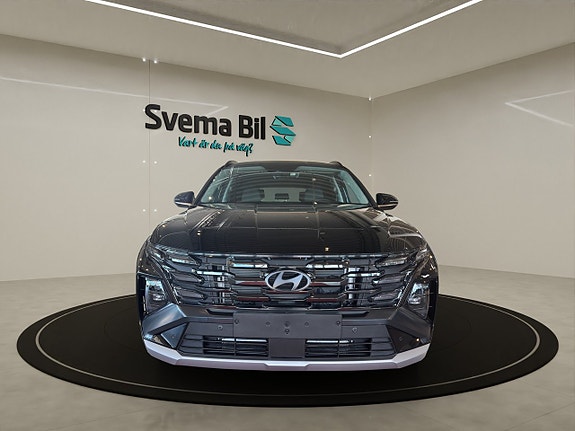Hyundai Tucson 2 of 5