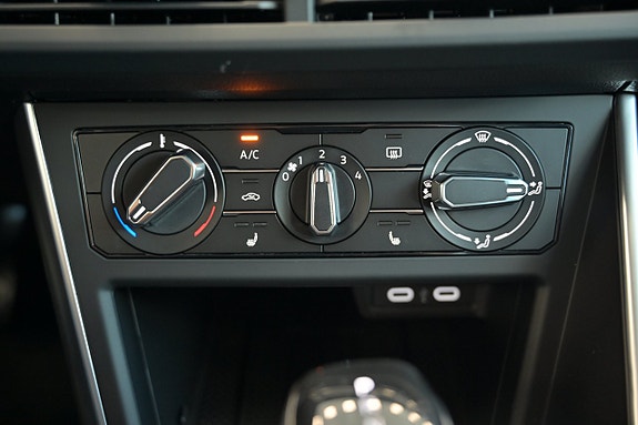 Volkswagen Polo 19 of 26