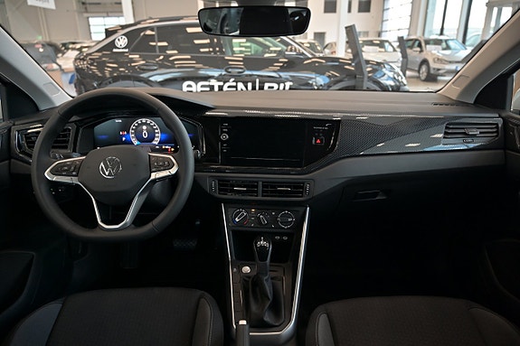 Volkswagen Polo 12 of 26