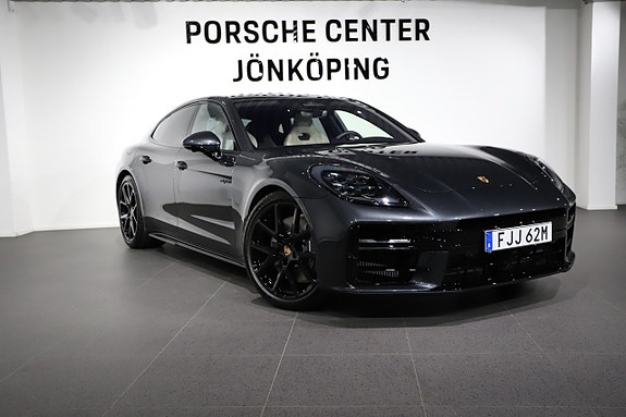 Porsche Panamera 4 3 of 25