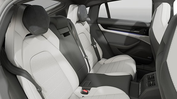 Porsche Panamera 4 6 of 6
