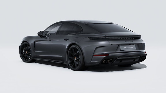 Porsche Panamera 4 3 of 5