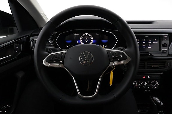 Volkswagen T-Cross 13 of 17