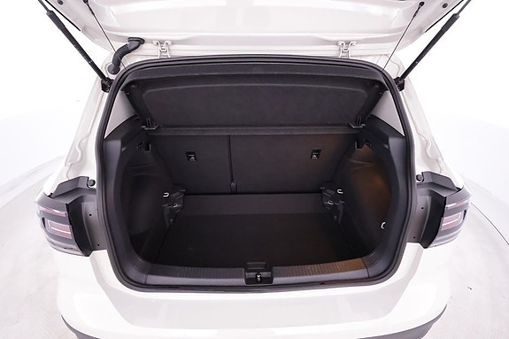 Volkswagen T-Cross 16 of 17