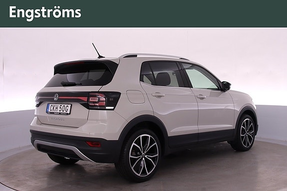 Volkswagen T-Cross 3 of 17