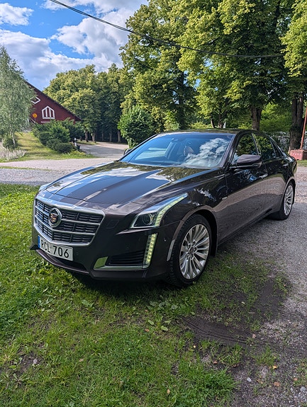 Cadillac CTS 3 of 6