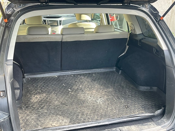 Subaru Legacy 7 of 8