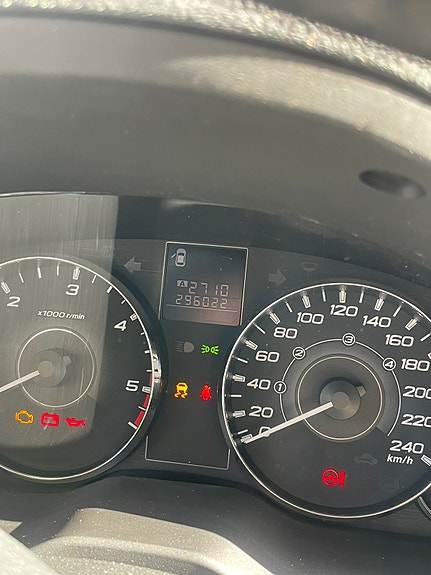 Subaru Legacy 5 of 5