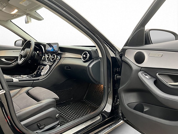 Mercedes-Benz C200 d 9 of 30