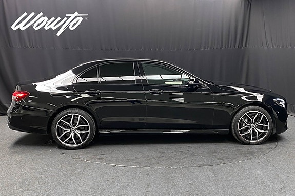Mercedes-Benz E300 e 3 of 19