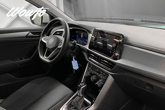 Volkswagen T-Roc 12 of 18