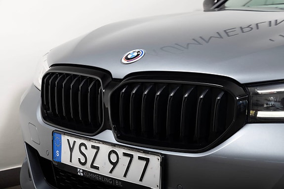 BMW 520d 3 of 5