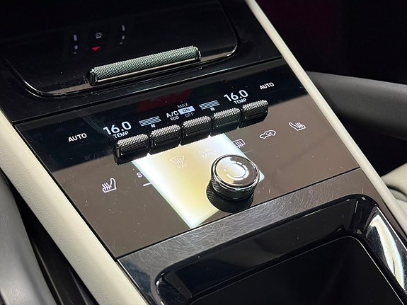 Porsche Cayenne 21 of 28