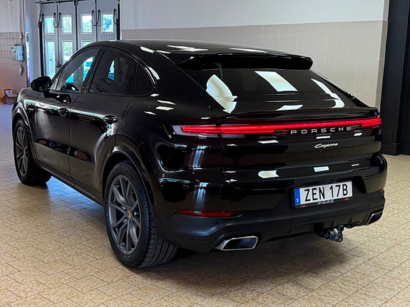 Porsche Cayenne 5 of 5