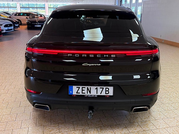 Porsche Cayenne 6 of 28