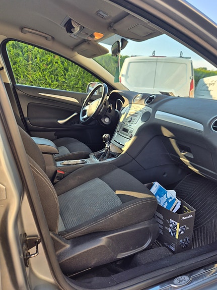 Ford Mondeo 12 of 16