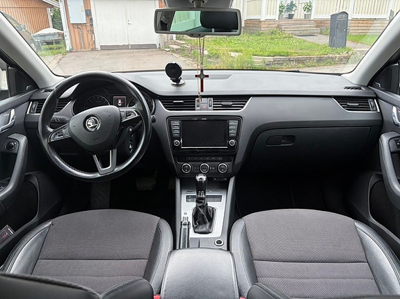 Skoda Octavia 4 of 6