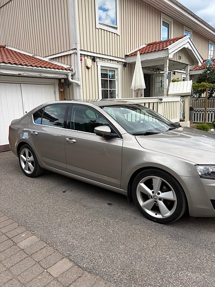Skoda Octavia 3 of 6
