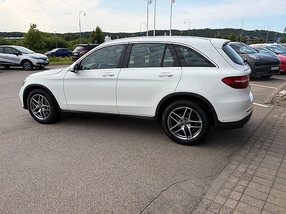 Mercedes-Benz GLC220 d 3 of 5