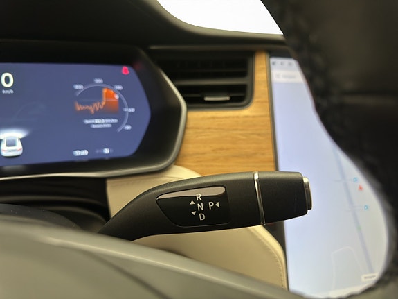 Tesla Model S 19 of 30