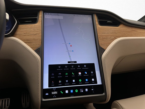 Tesla Model S 24 of 30
