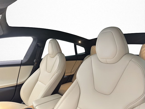 Tesla Model S 13 of 30