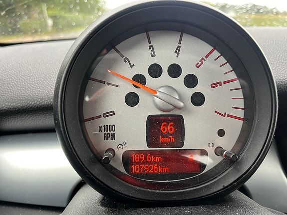 MINI Cooper 9 of 9