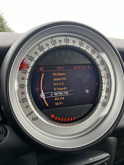MINI Cooper 8 of 9