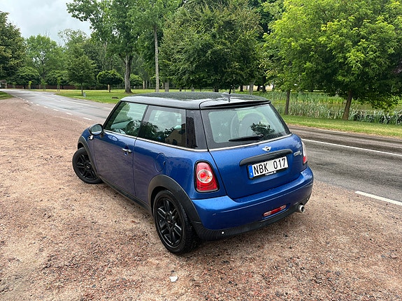 MINI Cooper 3 of 5