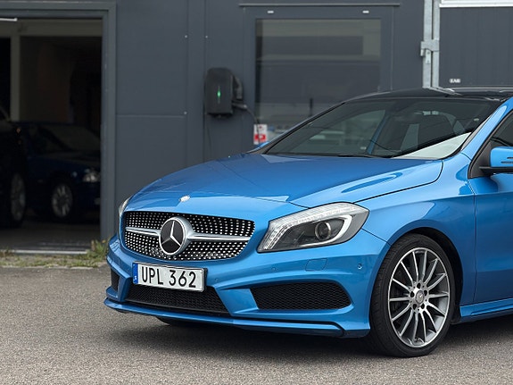 Mercedes-Benz A200 2 of 28