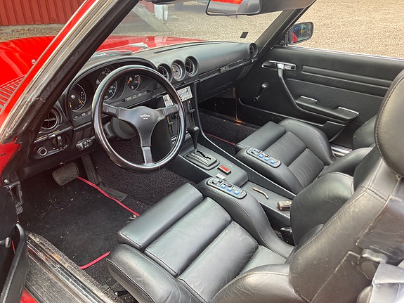Mercedes-Benz 350 SL 6 of 6