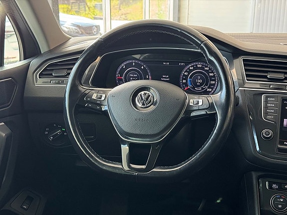 Volkswagen Tiguan 10 of 23