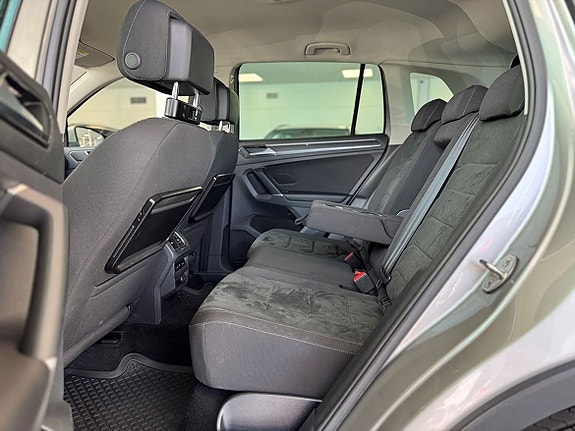 Volkswagen Tiguan 13 of 23
