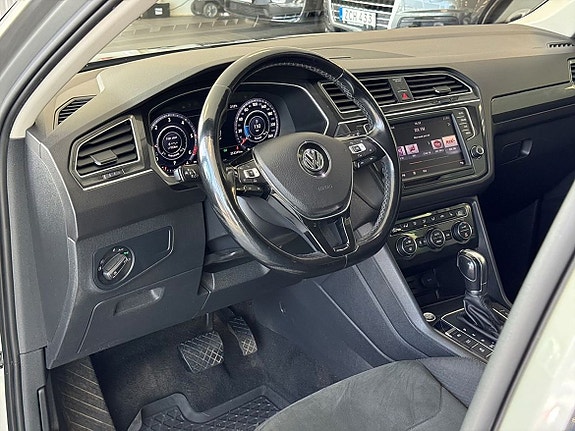 Volkswagen Tiguan 8 of 23