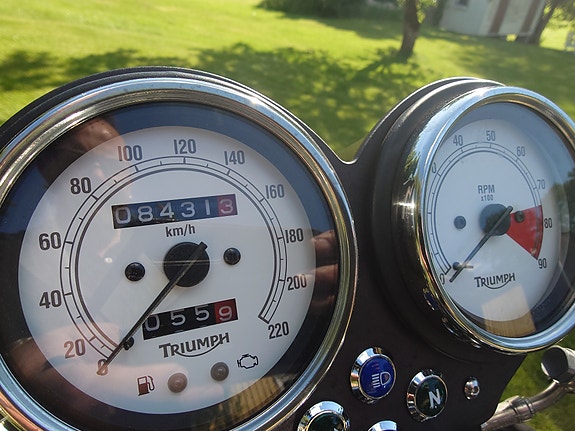 Triumph THRUXTON 7 of 11
