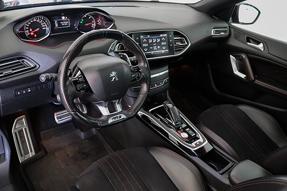 Peugeot 308 SW 7 of 18