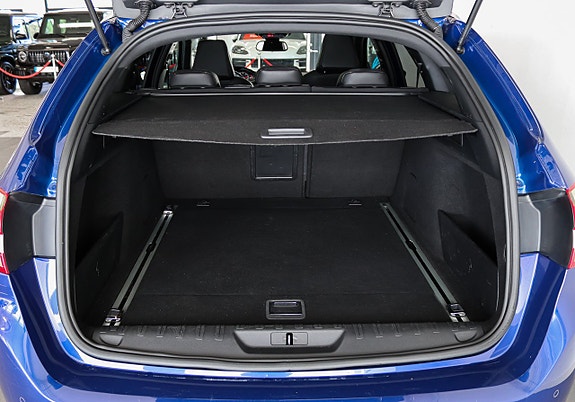 Peugeot 308 SW 18 of 18