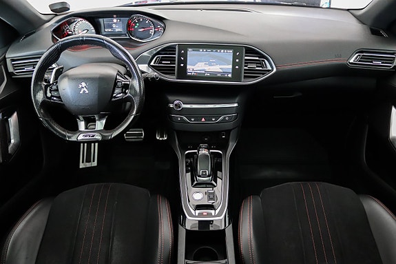 Peugeot 308 SW 9 of 18