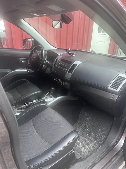 Mitsubishi Outlander 4 of 5