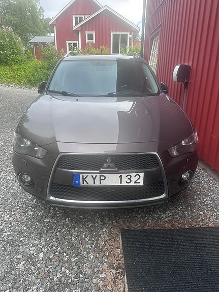 Mitsubishi Outlander 3 of 5