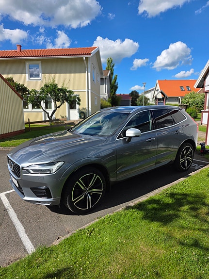 Volvo XC60 2 of 5
