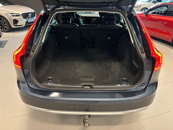 Volvo V90 Cross Country 10 of 12