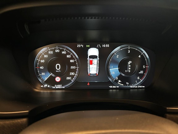 Volvo V90 Cross Country 8 of 12